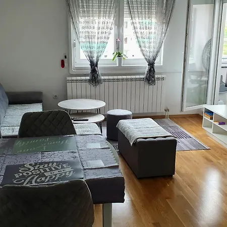 Istocno Sarajevo, Lukavica, Great View Apartamento